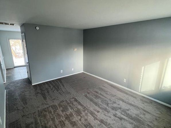 103 Cedar Ct APT 4