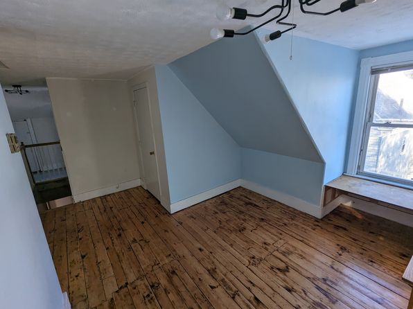 56 Rackleff St APT 3, Portland, ME 04103
