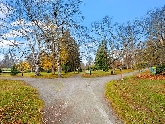 Wright Park walking trails