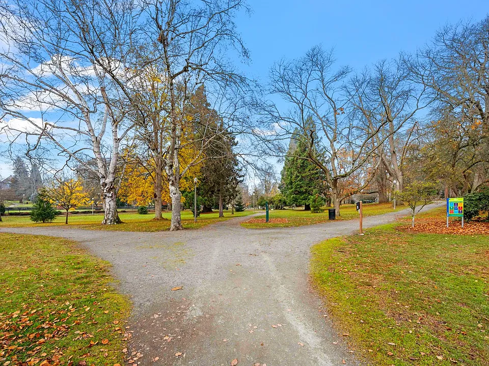 Wright Park walking trails