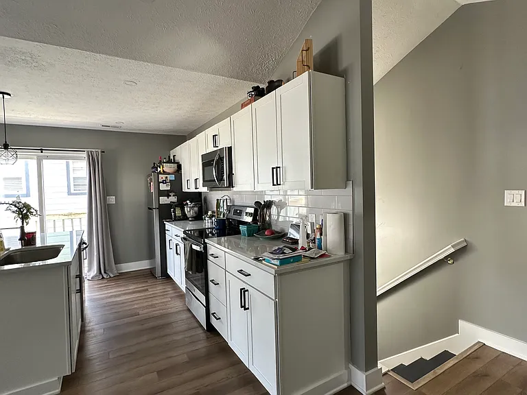 2043 Broadway St — Photo 4