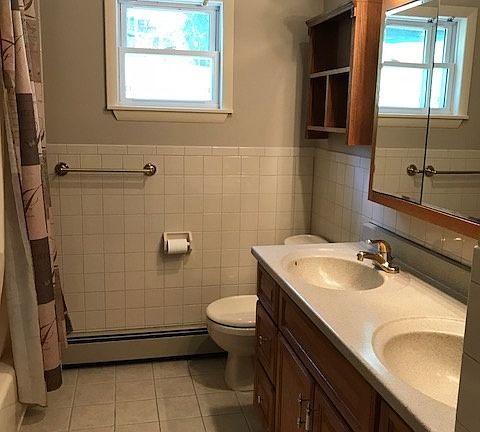 5th image of 5 Yankee Maid Ln
