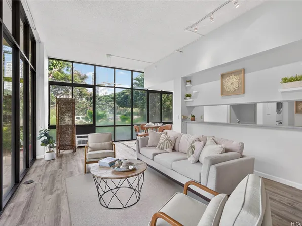 5333 Likini St APT 110, Honolulu, HI 96818