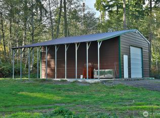 963 Little Valley Ln, Freeland, WA 98249