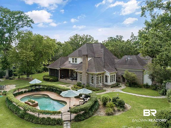 3rd image of 6390 Beaver Creek Dr