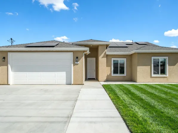 775 Kimball Ln, Hanford, CA 93230