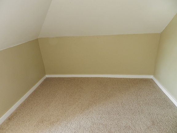 3rd image of 401 Saint Clair Ave