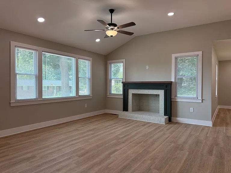 201 Meadors Ave — Photo 13
