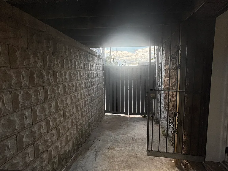 2431 Arunah Ave #B — Photo 10