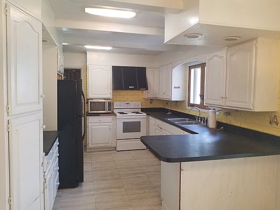 2nd image of 212 Oriole Dr
