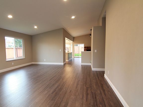 2nd image of 6208 Laguna Wind Dr