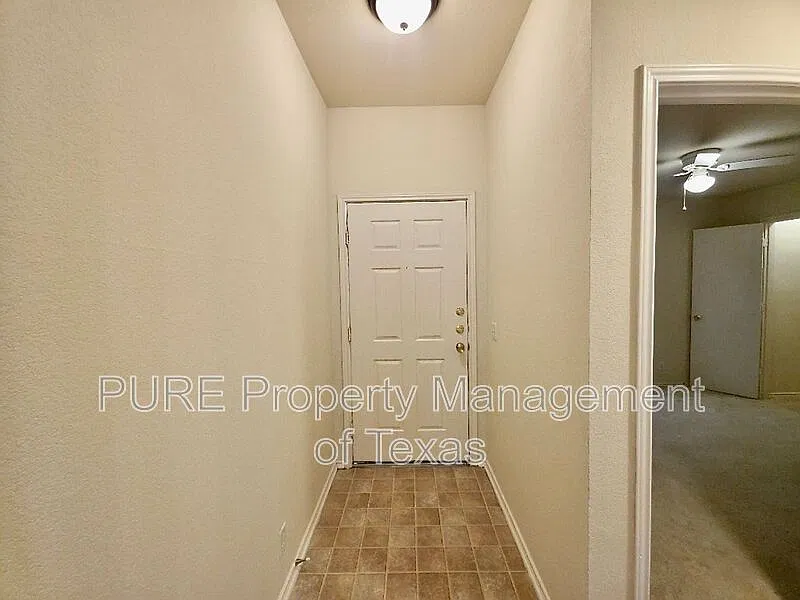 3 bed, 2.0 bath, 1333 sqft, $1,850 — Photo 3