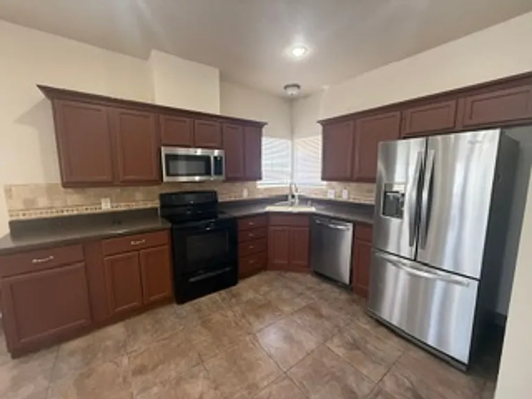 3923 Ramrod Frg — Photo 6