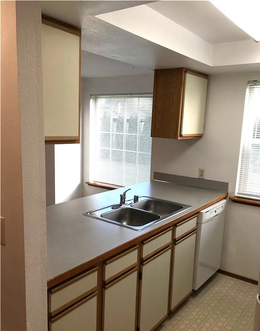 632 D St — Photo 4