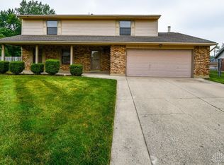 8040 Chipgate Ct, Dayton, OH 45424