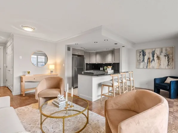 151 Tremont St APT 8S, Boston, MA 02111
