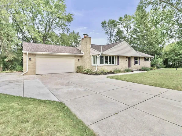 16410 West Marietta Drive, New Berlin, WI 53151