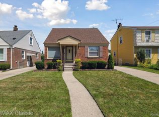 3249 Woodside St, Dearborn, MI 48124