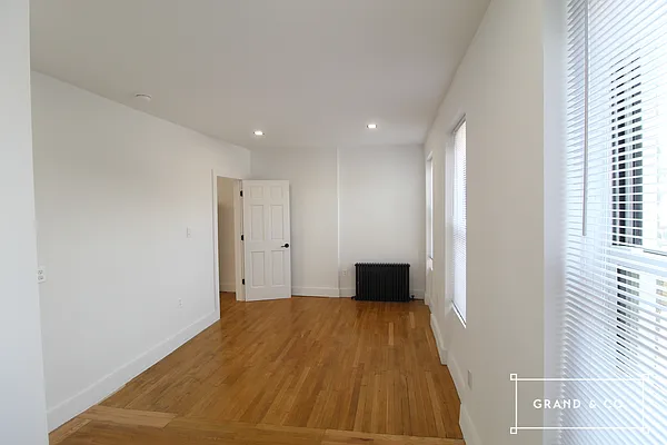 Rented by Grand & Co. | media 9
