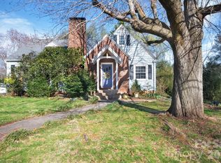 25 Bear Creek Rd, Asheville, NC 28806