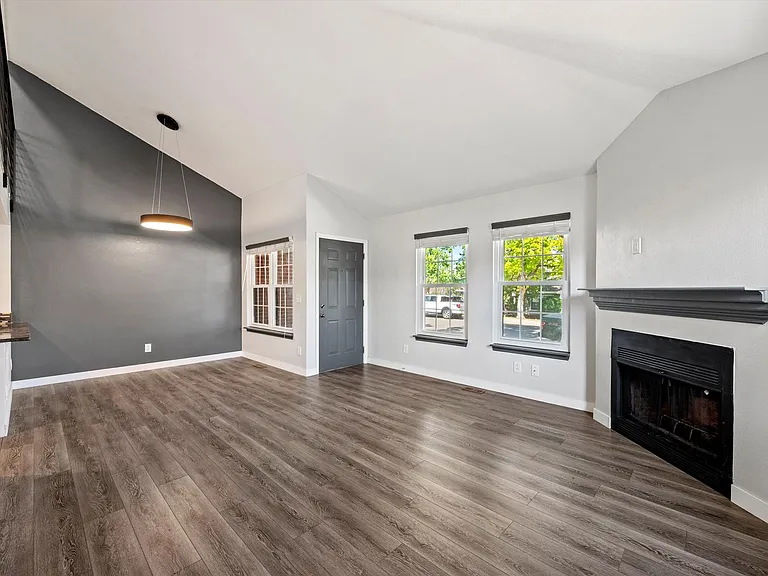 5612 W Center Ave — Photo 6