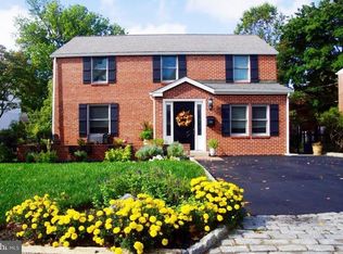 122 Debaran Ln, Bryn Mawr, PA 19010