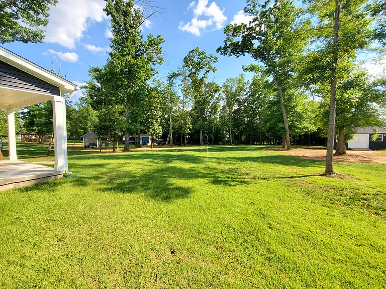 261 Woodcrest Ct — Photo 17
