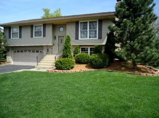 19763 S Farmington Ln, Frankfort, IL 60423
