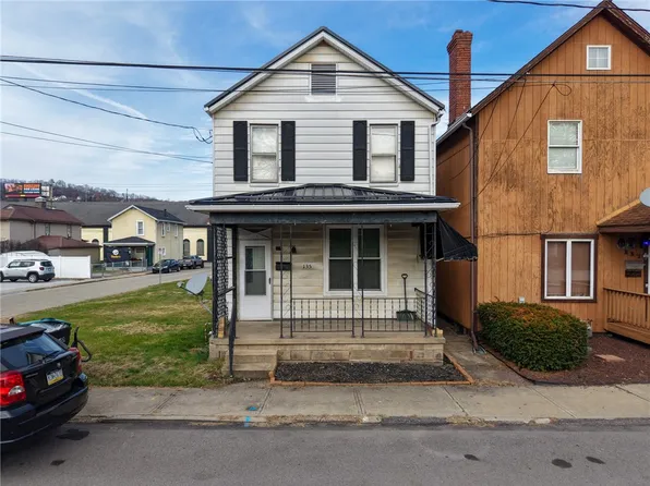 135 E 1st Ave, Tarentum, PA 15084