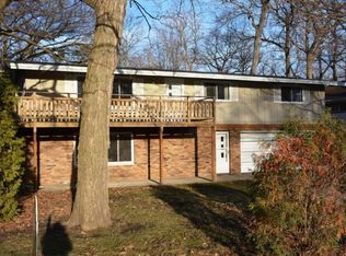 103 Cedar Point Dr, Williams Bay, WI 53191