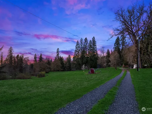 7930 327th Avenue NE, Carnation, WA 98014