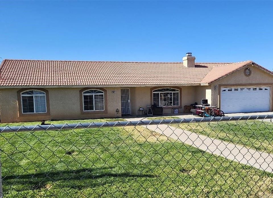 1st image of 15572 Mauna Loa St