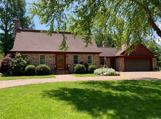 19736 Riverview Dr, Goshen, IN 46526