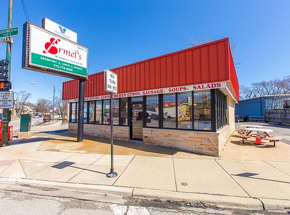 2nd image of 5773 N Northwest Hwy #302