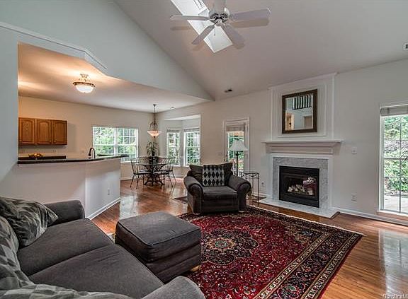 4th image of 6216 Falls Lake Dr
