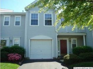 37 Picket Pl, Freehold, NJ 07728