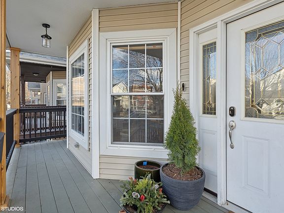 3rd image of 4619 W Waveland Ave