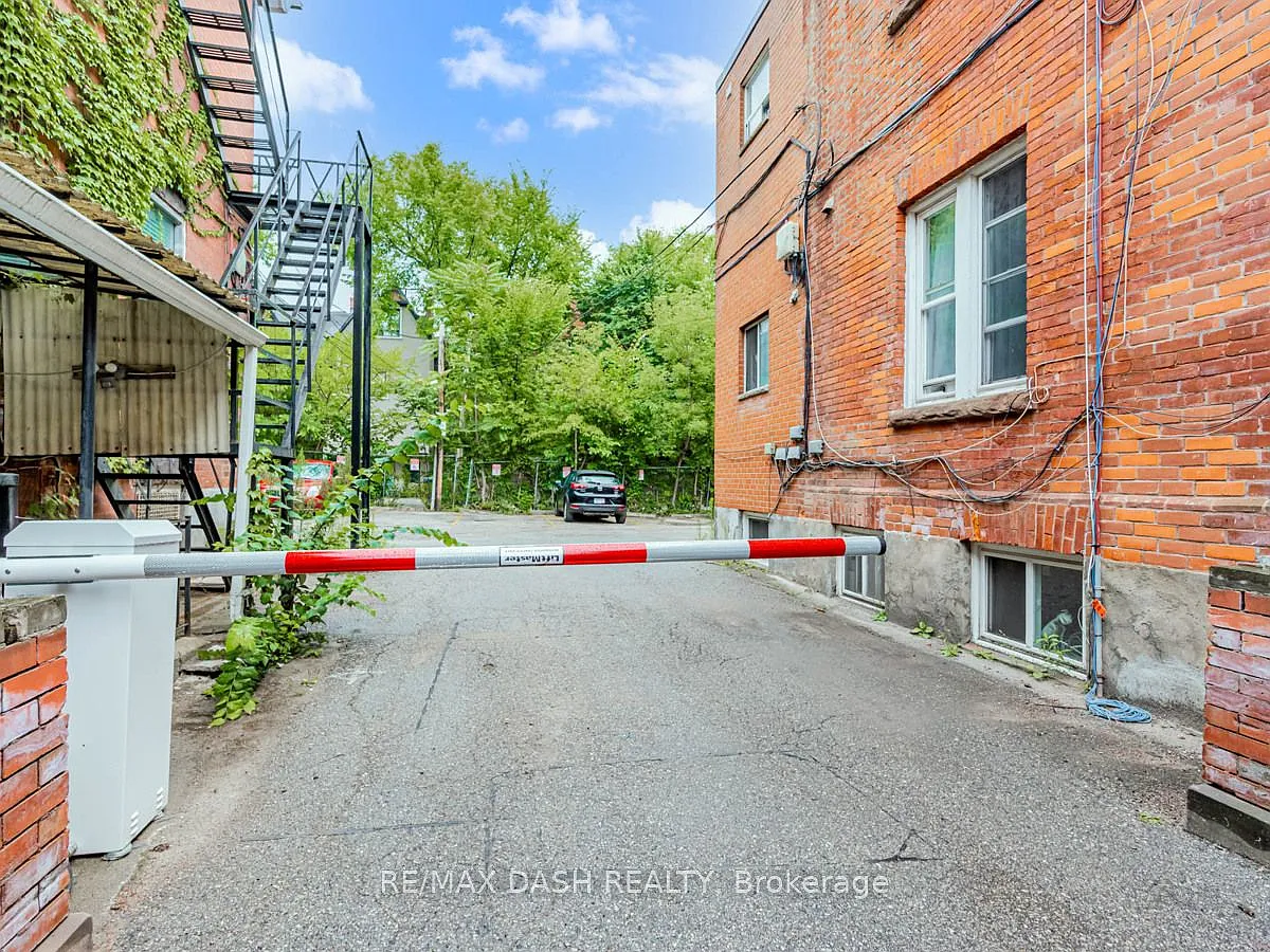 1 bed, $1,800 — Photo 3