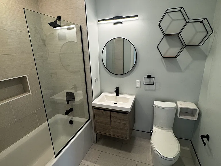 277 Border St #501 — Photo 3
