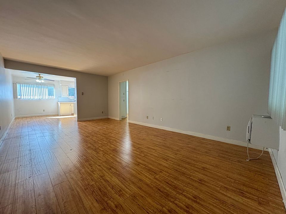 1st image of 157 Esperanza Ave #C