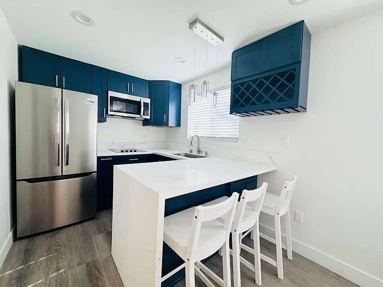 1235 W Sycamore Ave #ADU — Photo 2