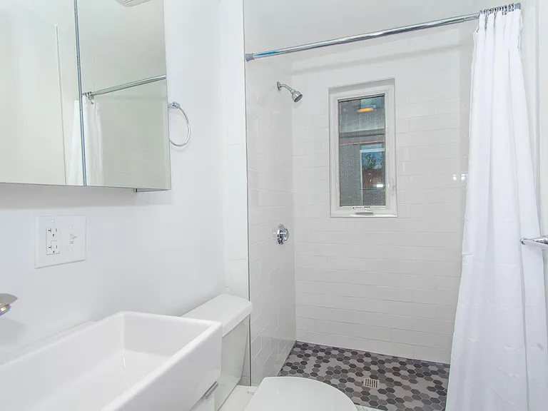 5 Everett St #5 — Photo 9