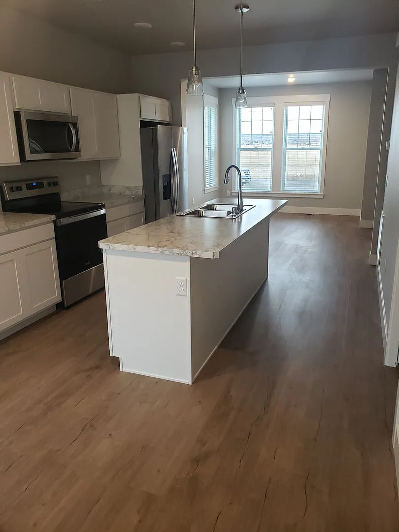 6132 Elysian — Photo 4