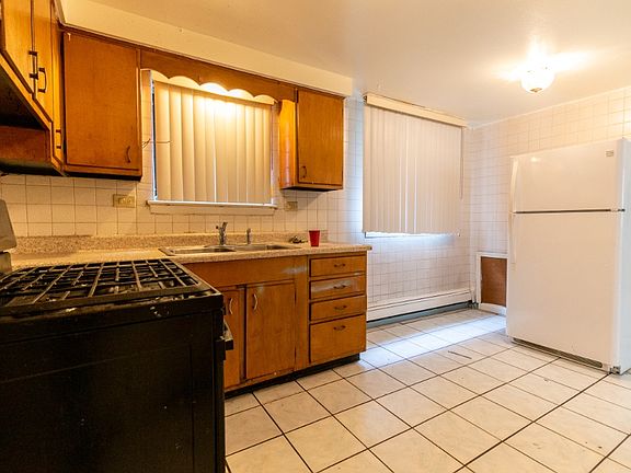 4th image of 8745 S Cottage Grove Ave #B