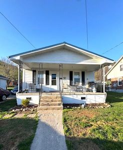1416 W Jackson St, Covington, VA, 24426