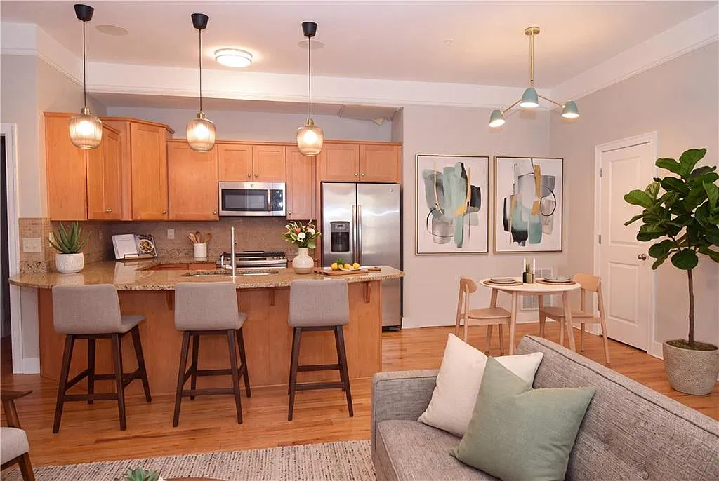2 bed, 2.5 bath, 2010 sqft, $3,400 — Photo 2