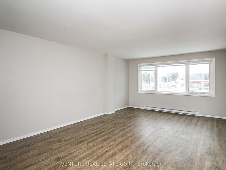 4227 Dundas St W #1 — Photo 6