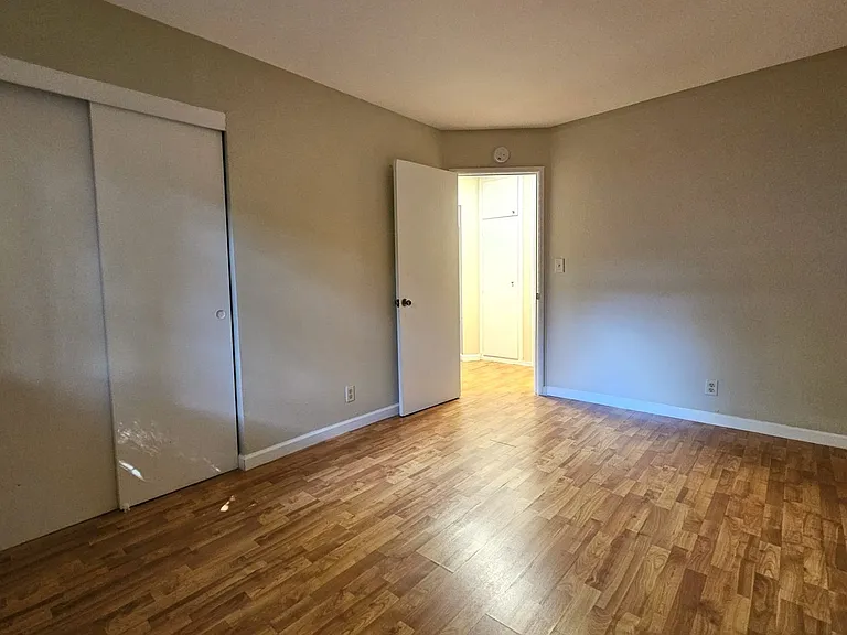 487 N Rengstorff Ave #A — Photo 9