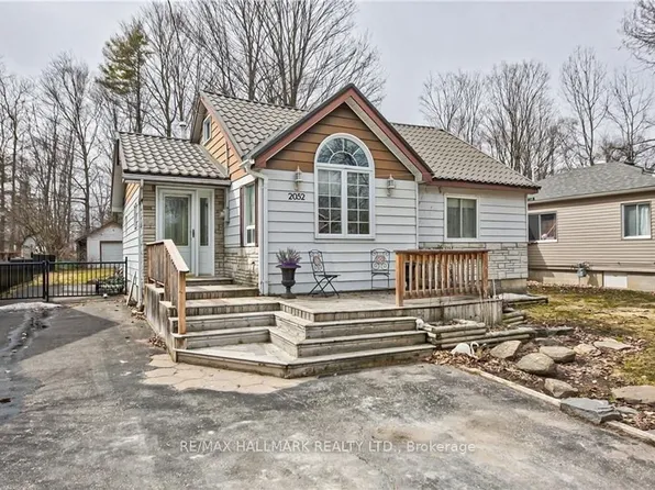 2052 Centre Ave, Innisfil, ON L9S 1Z3
