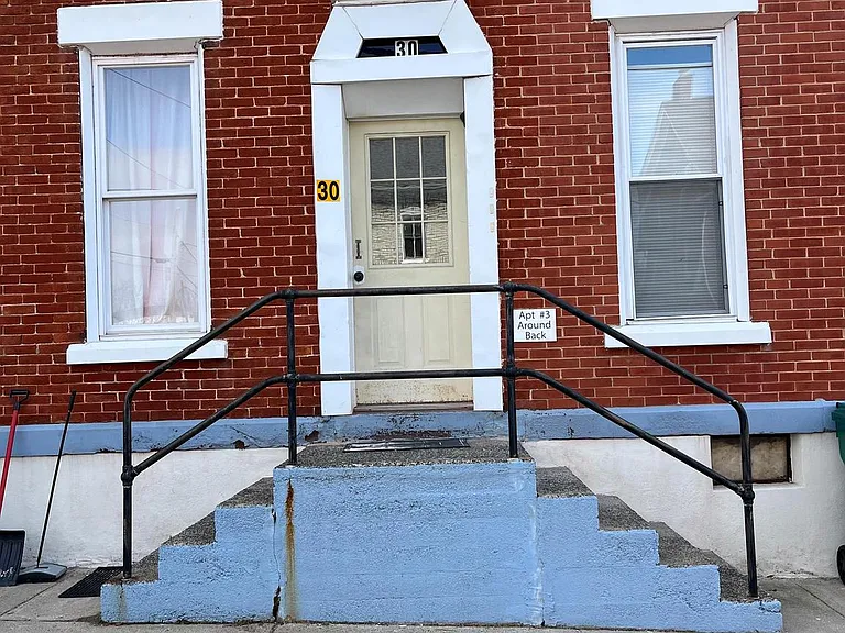 30 4th St — Photo 3